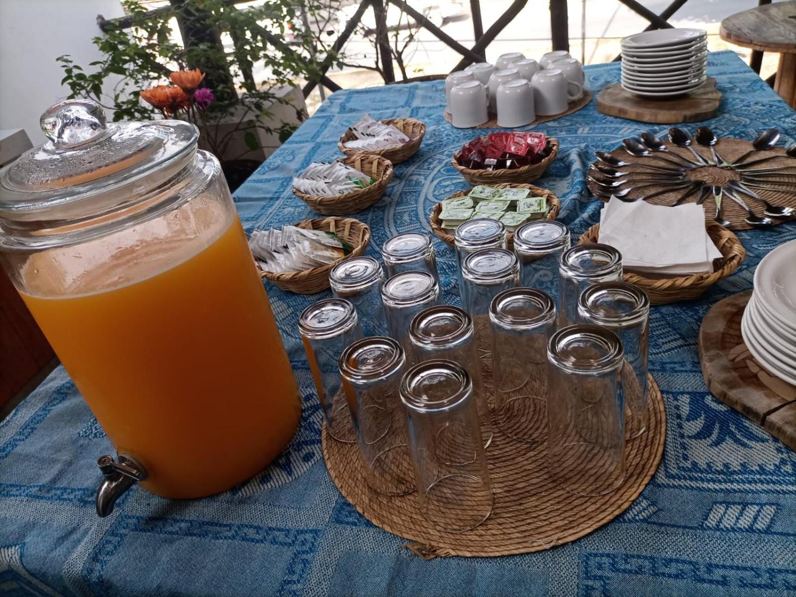 Mio Tulum Hotel Boutique Dış mekan fotoğraf A typical breakfast in Morocco