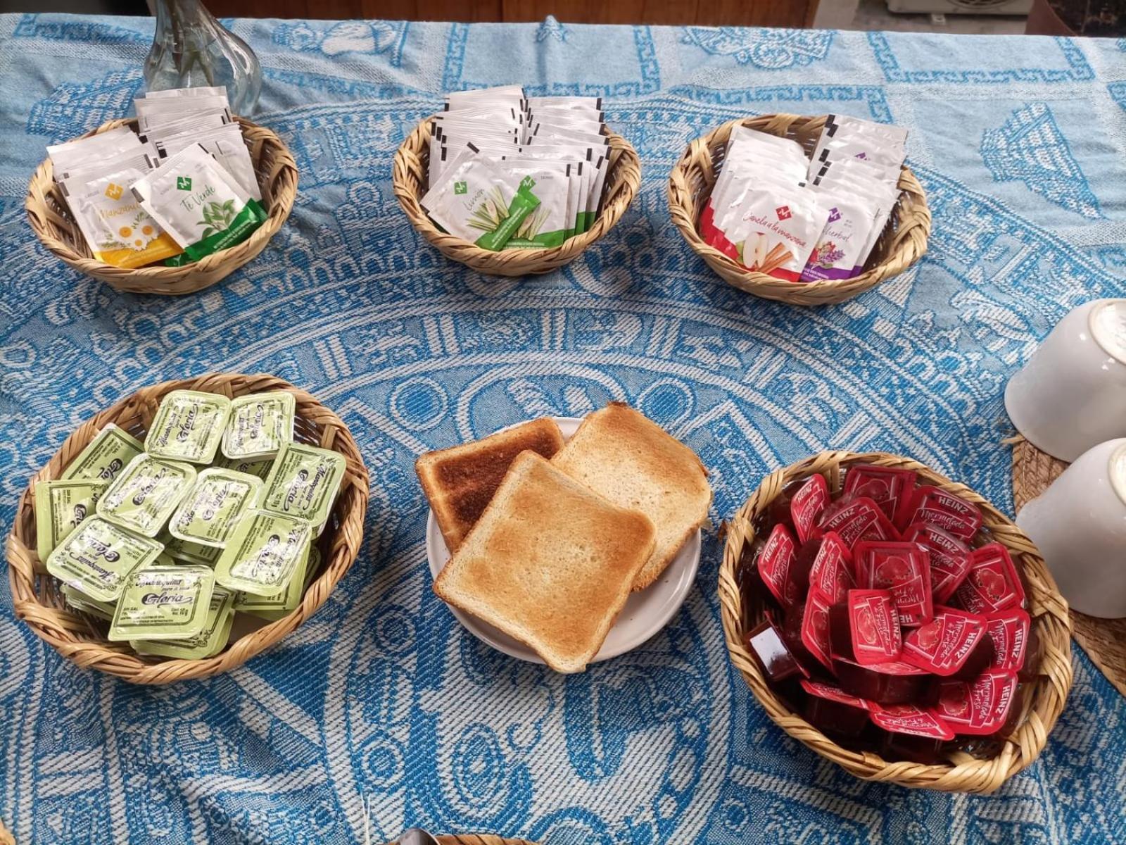 Mio Tulum Hotel Boutique Dış mekan fotoğraf A selection of jams and spreads